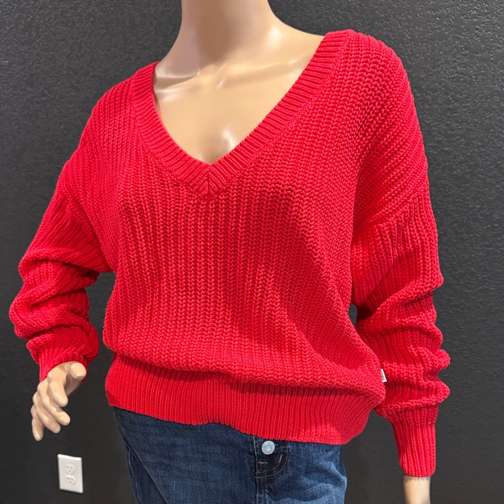 Red Small V-Neck Women's Sweater Pink